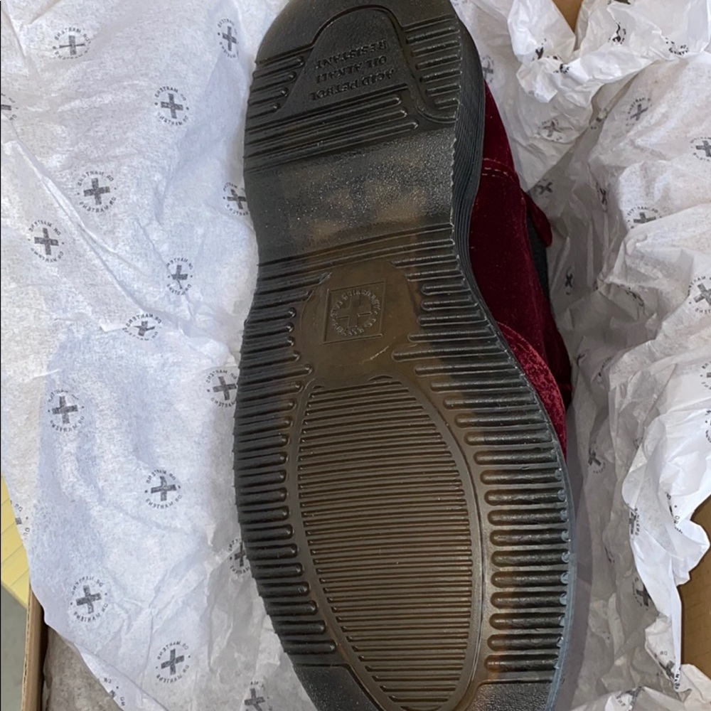 🆕Dr Marten Flora Kensington Cherry 🍒 Velvet NWT - Picture 16 of 16
